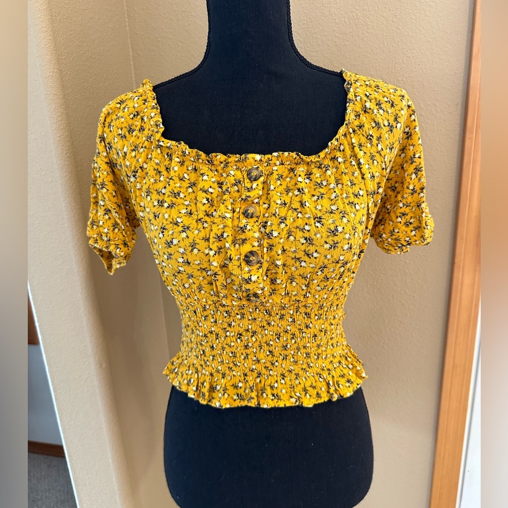 Rue 21 floral top size medium